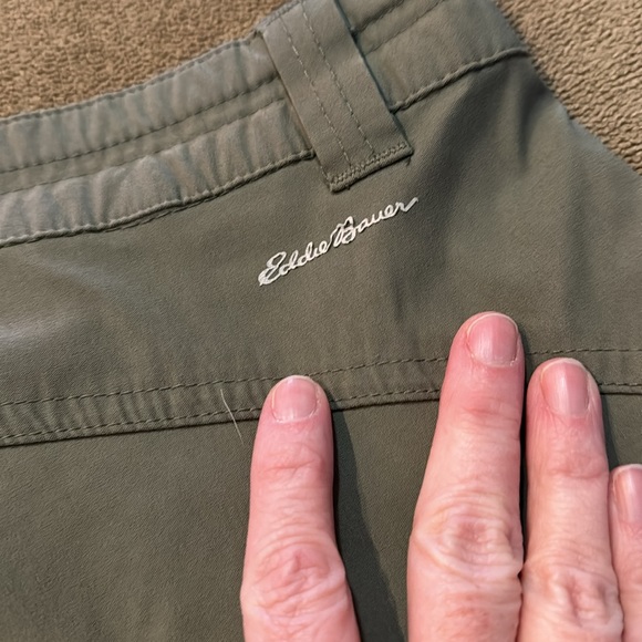 Eddie Bauer Green Nylon Hiking Cropped Pants Women’s Size 14 (TD) - Picture 7 of 7
